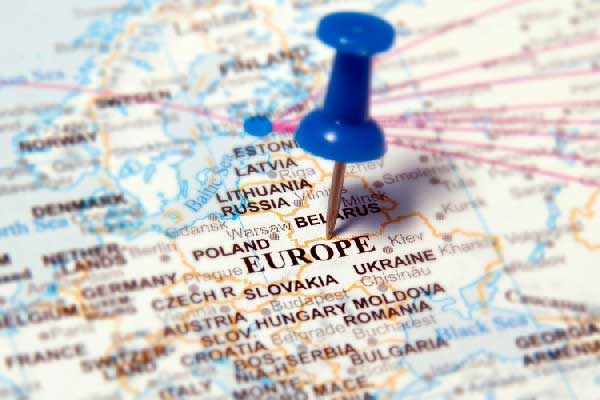 美国运通称感恩节当周消费者零售支出同比增长9%