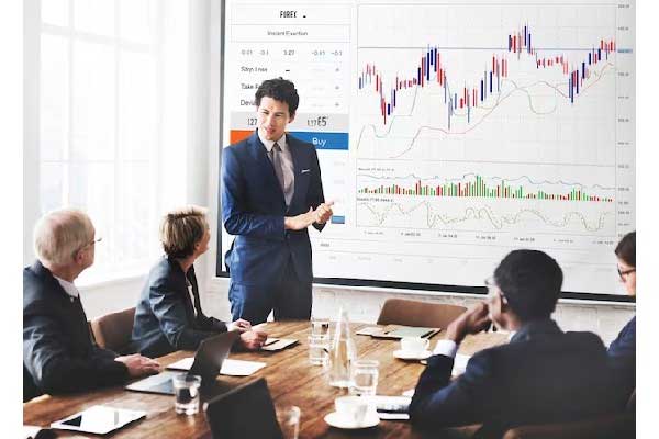 美国运通称感恩节当周消费者零售支出同比增长9%